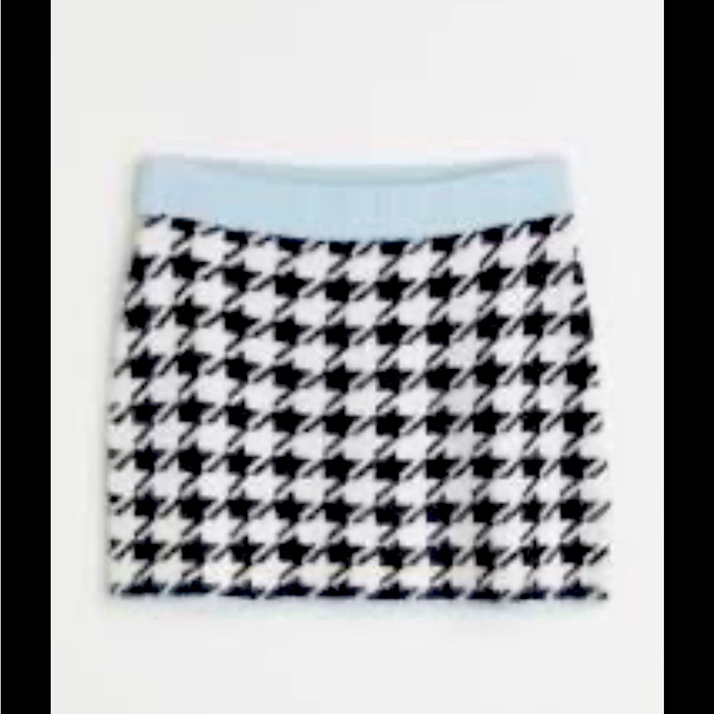 H&M Black and White Houndstooth mini skirt